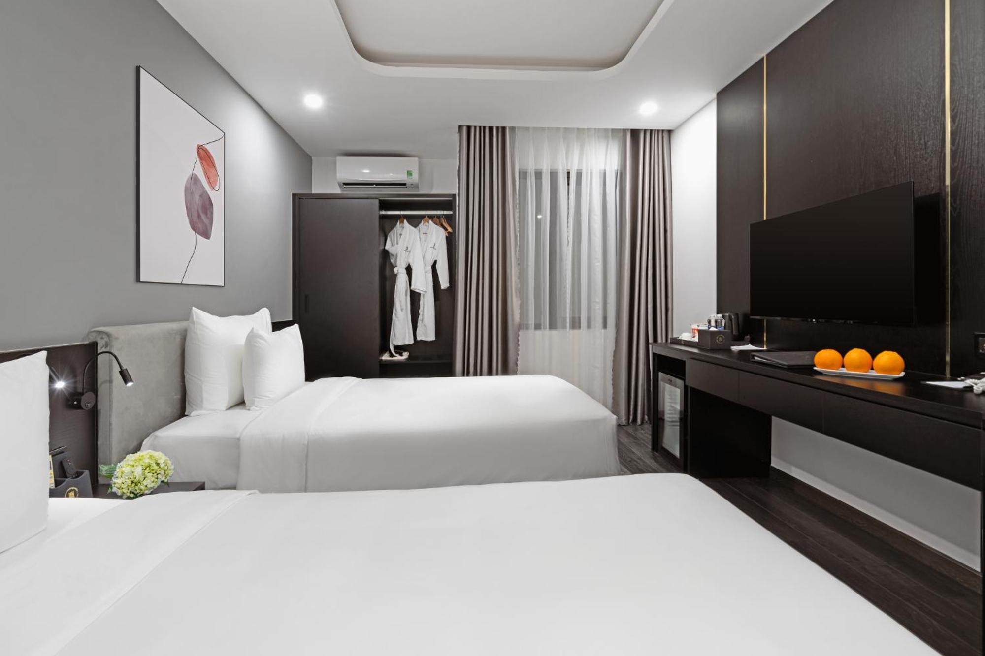 Mercy Emerald Hotel Da Nang Exteriör bild